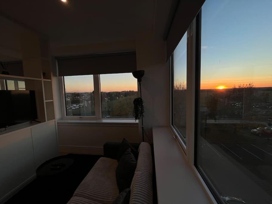 Luxx Apartment & Suites, London Heathrow Airport, Terminal 4, Piccadilly Underground Train Station Nearby! Χίλινγκτον Εξωτερικό φωτογραφία