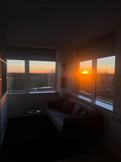 Luxx Apartment & Suites, London Heathrow Airport, Terminal 4, Piccadilly Underground Train Station Nearby! Χίλινγκτον Εξωτερικό φωτογραφία