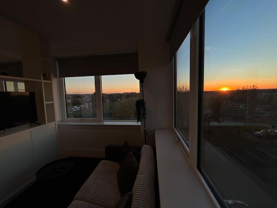 Luxx Apartment & Suites, London Heathrow Airport, Terminal 4, Piccadilly Underground Train Station Nearby! Χίλινγκτον Εξωτερικό φωτογραφία