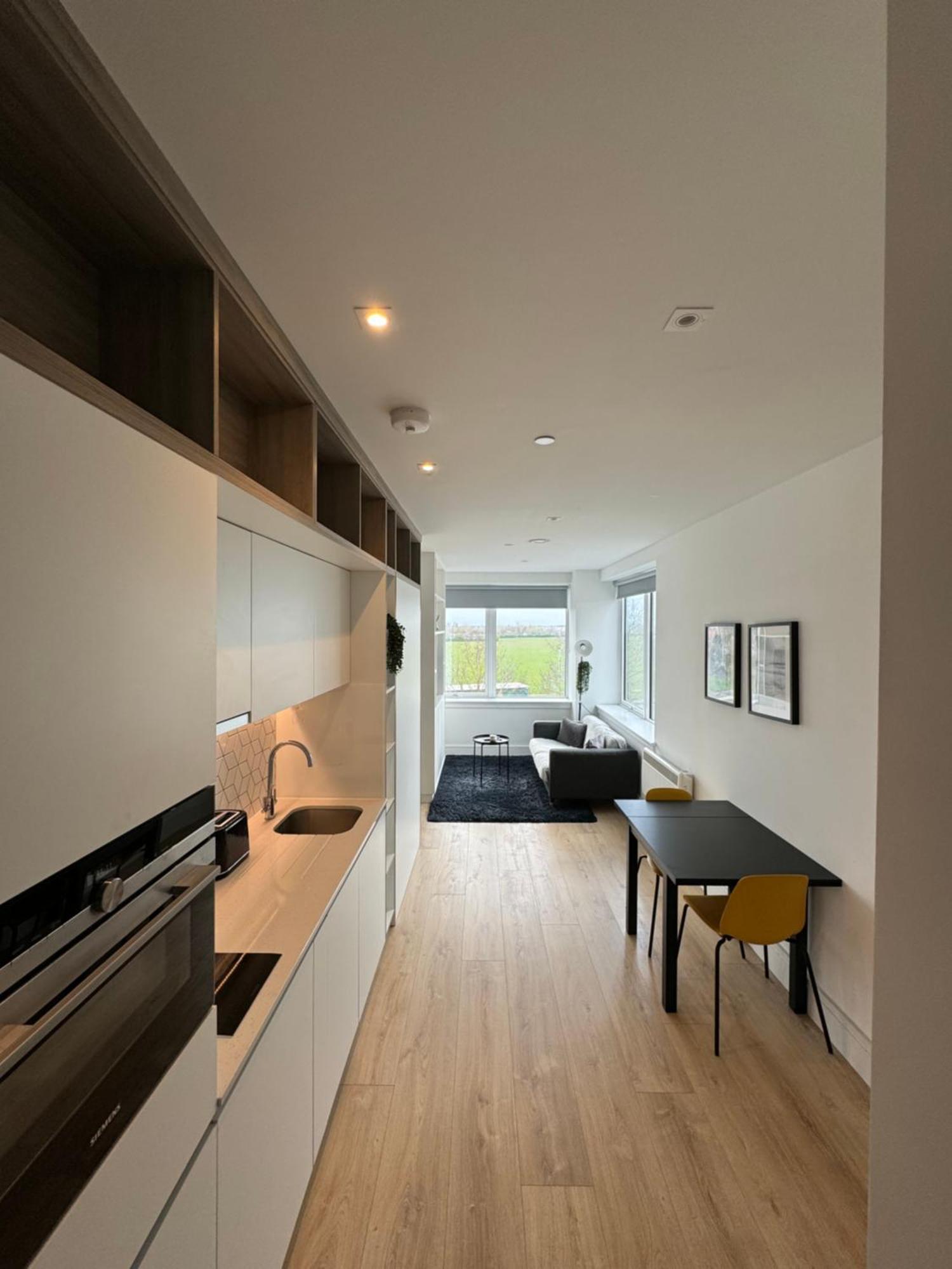 Luxx Apartment & Suites, London Heathrow Airport, Terminal 4, Piccadilly Underground Train Station Nearby! Χίλινγκτον Εξωτερικό φωτογραφία